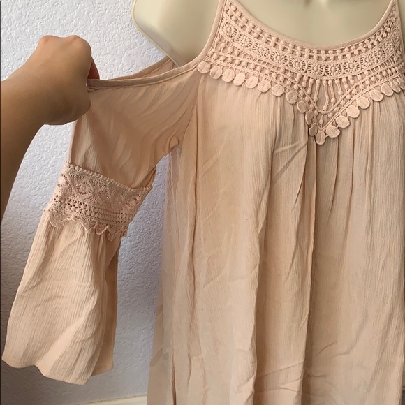 Mossimo Cold Shoulder Top - Picture 5 of 7